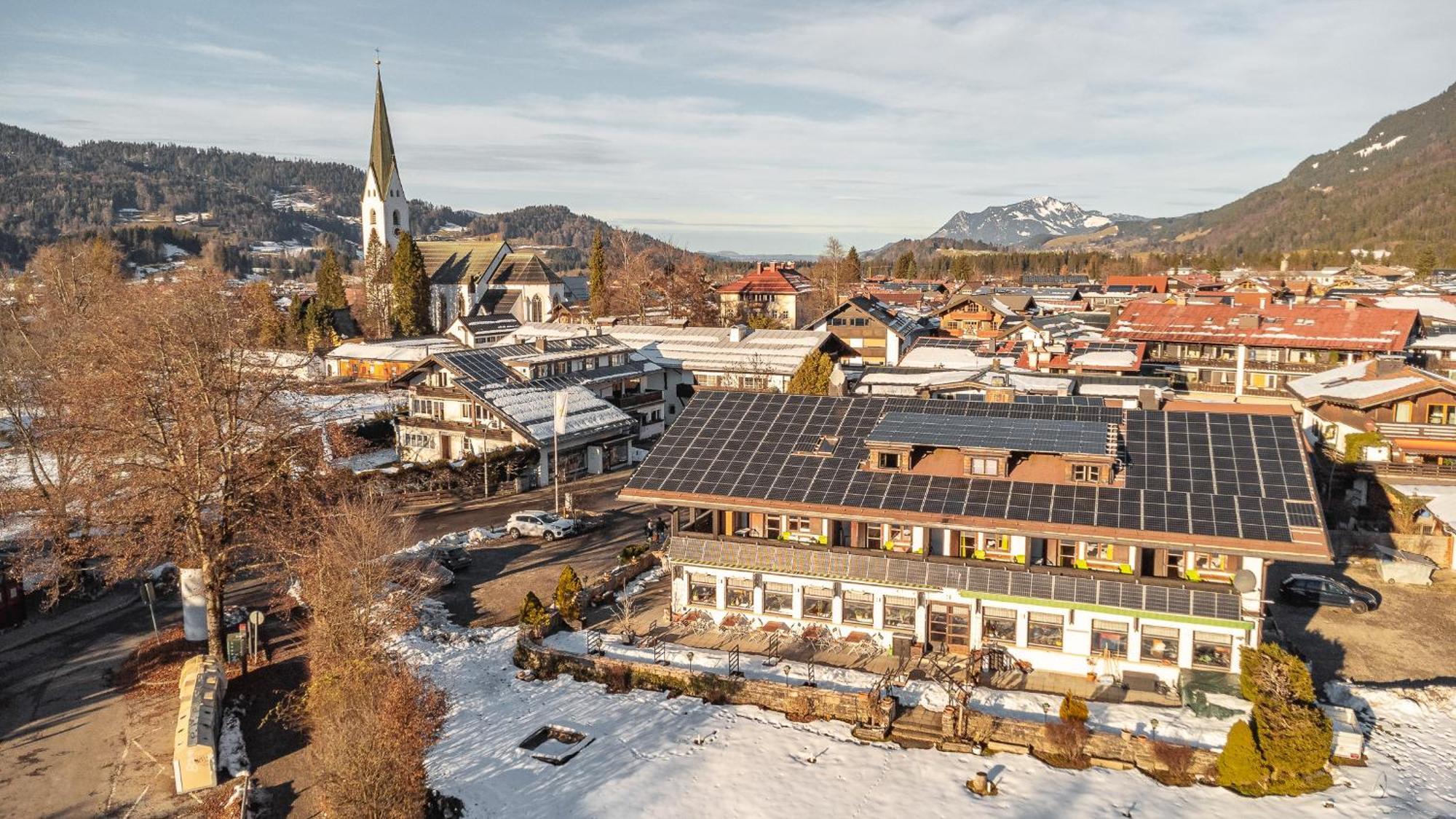 Hostel - Ron'S Guesthouse Oberstdorf Esterno foto
