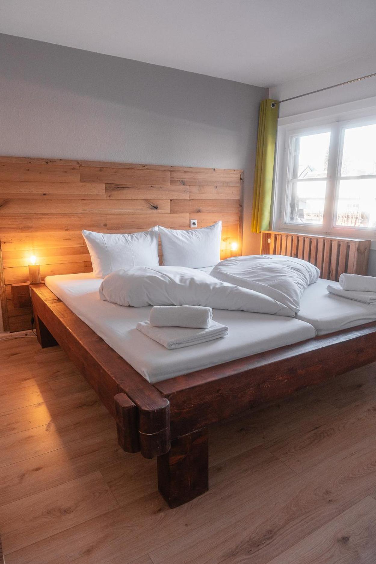 Hostel - Ron'S Guesthouse Oberstdorf Esterno foto