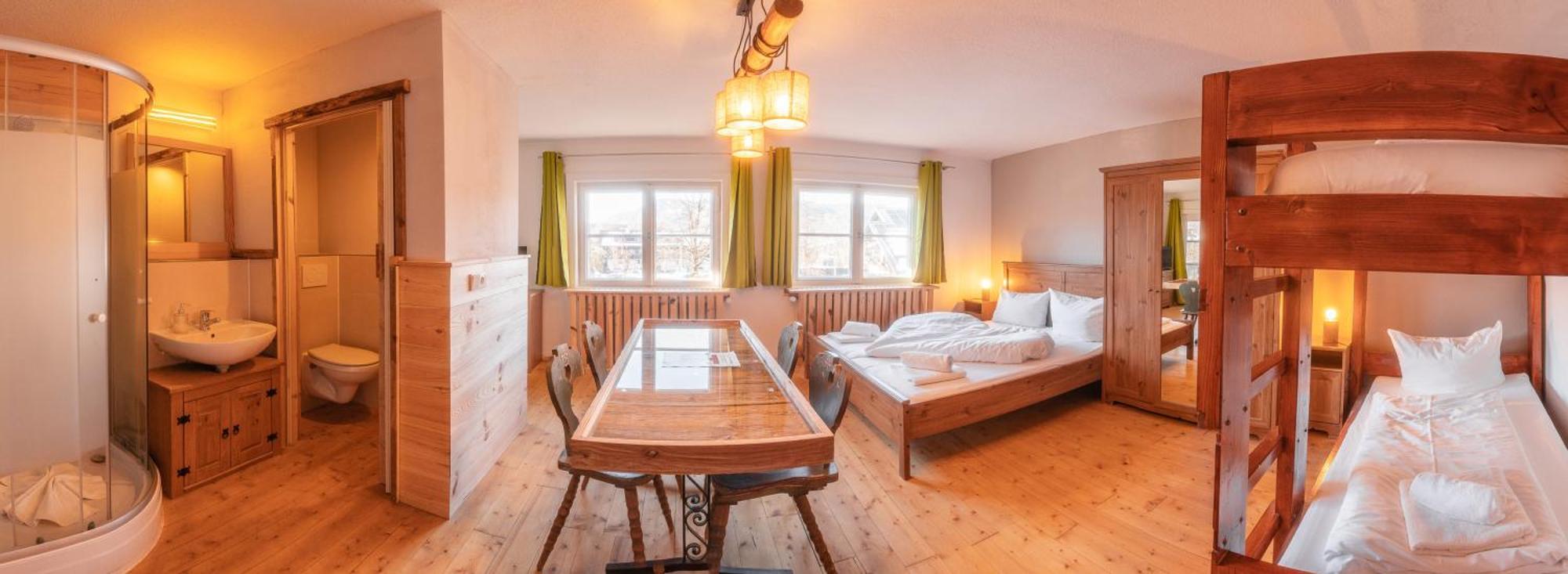 Hostel - Ron'S Guesthouse Oberstdorf Esterno foto